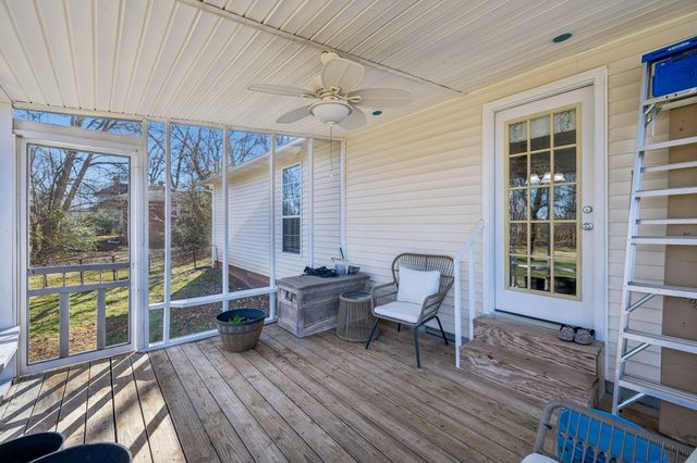 206 Central Ave, Chapel Hill, TN 37034