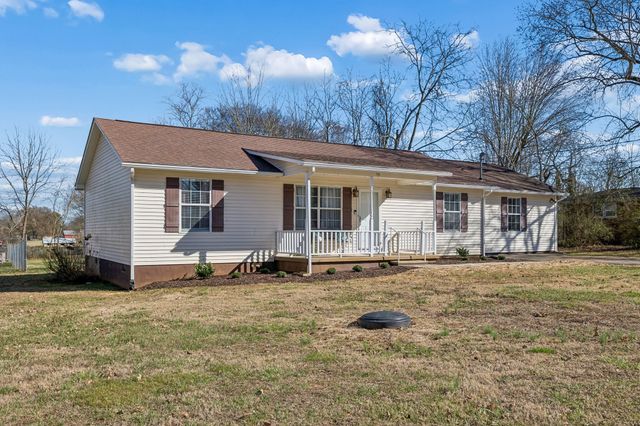 206 Central Ave, Chapel Hill, TN 37034