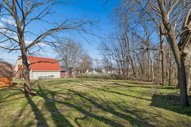 206 Central Ave, Chapel Hill, TN 37034