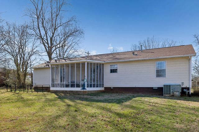 206 Central Ave, Chapel Hill, TN 37034