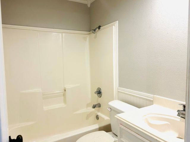 1440 77th Street, Lubbock, TX 79423