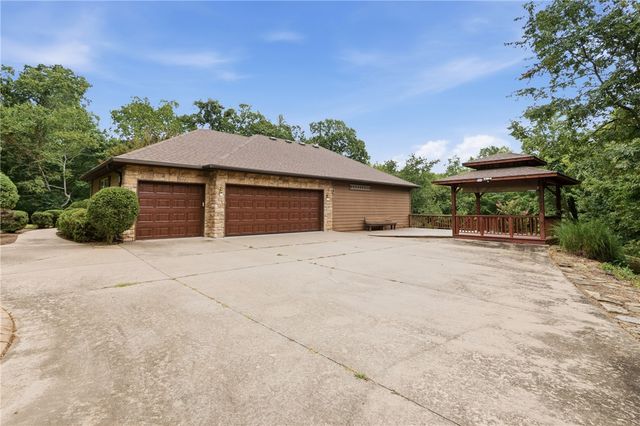 6 Grimsay Drive, Bella Vista, AR 72715