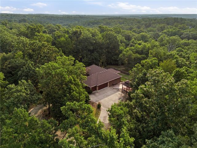 6 Grimsay Drive, Bella Vista, AR 72715