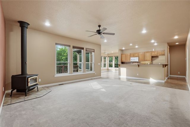 6 Grimsay Drive, Bella Vista, AR 72715