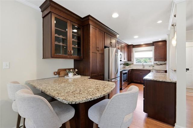 7420 CHEROKEE Drive, Prairie Village, KS 66208