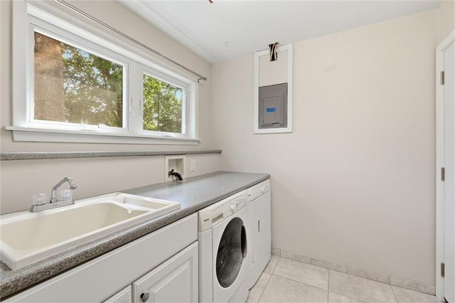7420 CHEROKEE Drive, Prairie Village, KS 66208