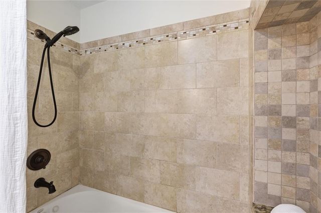 7420 CHEROKEE Drive, Prairie Village, KS 66208