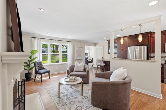 7420 CHEROKEE Drive, Prairie Village, KS 66208