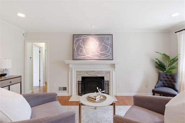 7420 CHEROKEE Drive, Prairie Village, KS 66208
