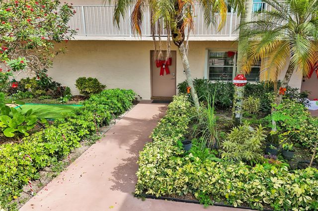 8740 Azalea Ct 102, Tamarac, FL 33321