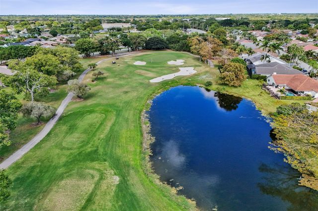 8740 Azalea Ct 102, Tamarac, FL 33321