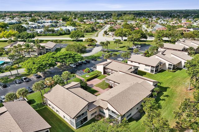 8740 Azalea Ct 102, Tamarac, FL 33321