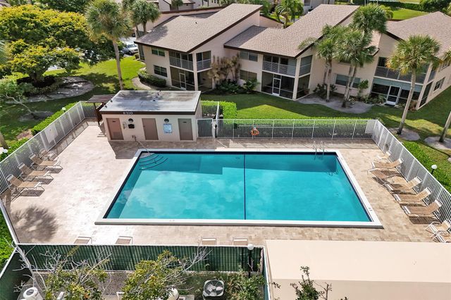 8740 Azalea Ct 102, Tamarac, FL 33321