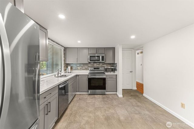 16531 NE 98th Court, Redmond, WA 98052