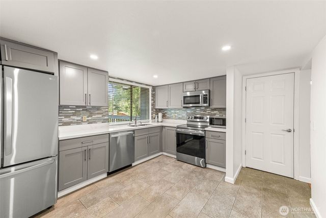 16531 NE 98th Court, Redmond, WA 98052