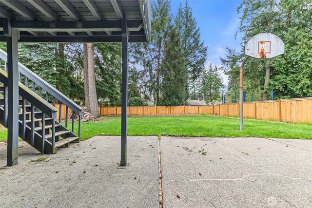16531 NE 98th Court, Redmond, WA 98052