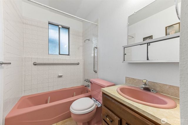 16531 NE 98th Court, Redmond, WA 98052