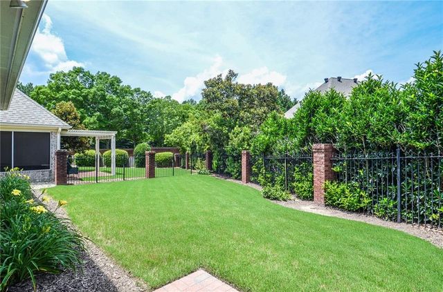 1570 Woodberry Run Drive, Snellville, GA 30078