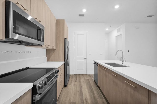 4422 SW 122nd Way, Davie, FL 33330