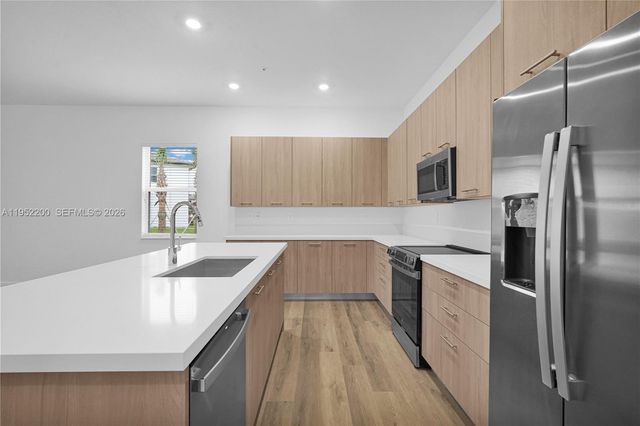 4422 SW 122nd Way, Davie, FL 33330