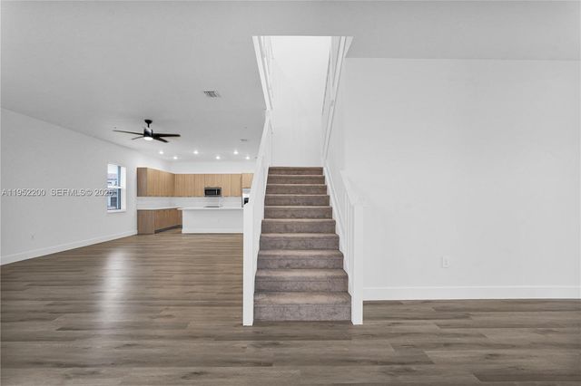 4422 SW 122nd Way, Davie, FL 33330