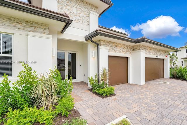 4422 SW 122nd Way, Davie, FL 33330