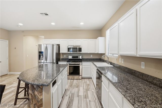 7321 Rietz Canyon Street, Las Vegas, NV 89131