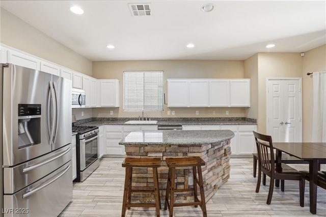 7321 Rietz Canyon Street, Las Vegas, NV 89131