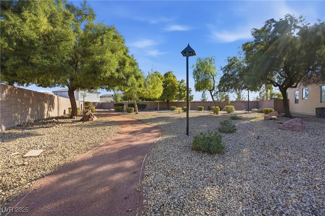 7321 Rietz Canyon Street, Las Vegas, NV 89131