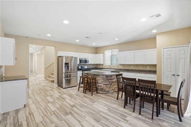 7321 Rietz Canyon Street, Las Vegas, NV 89131