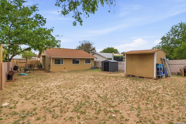 9759 Hidden Swan, San Antonio, TX 78250