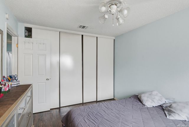 9759 Hidden Swan, San Antonio, TX 78250