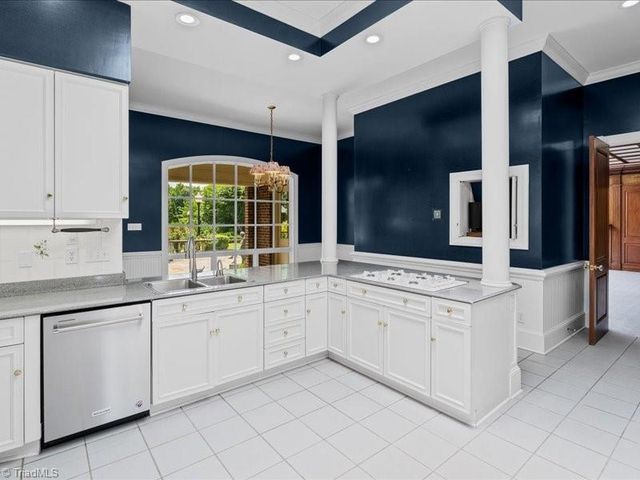 7 Clubview Court, Greensboro, NC 27410