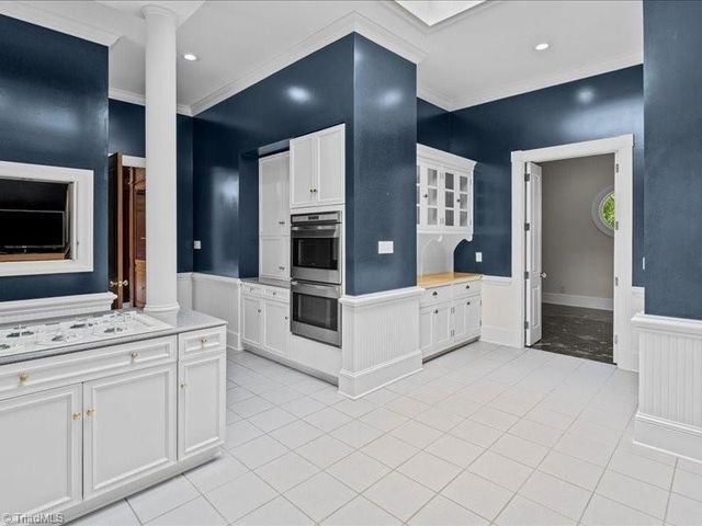 7 Clubview Court, Greensboro, NC 27410