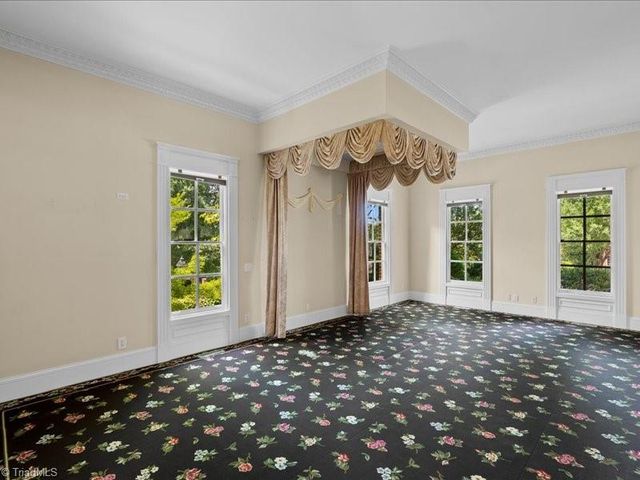 7 Clubview Court, Greensboro, NC 27410