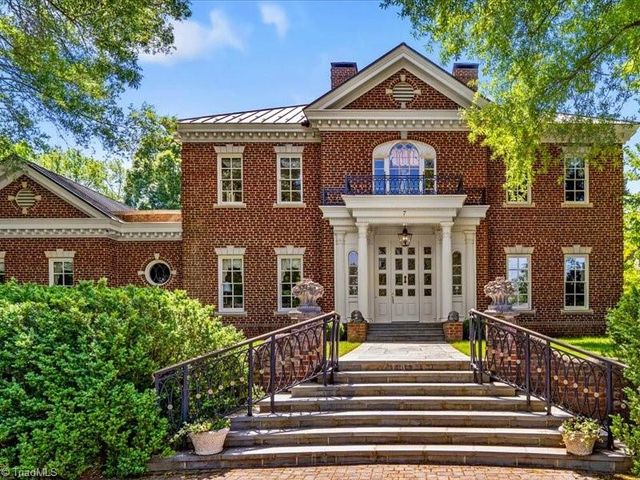 7 Clubview Court, Greensboro, NC 27410