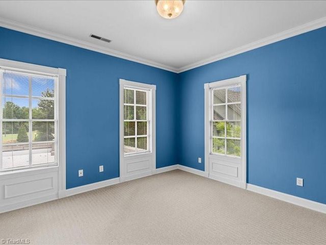 7 Clubview Court, Greensboro, NC 27410