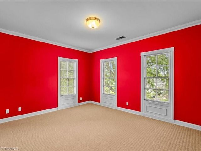 7 Clubview Court, Greensboro, NC 27410