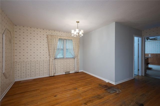 1602 NE 75th Terrace, Gladstone, MO 64118