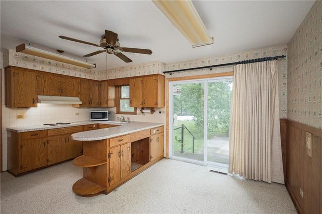 1602 NE 75th Terrace, Gladstone, MO 64118