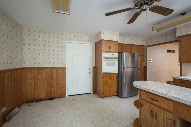 1602 NE 75th Terrace, Gladstone, MO 64118