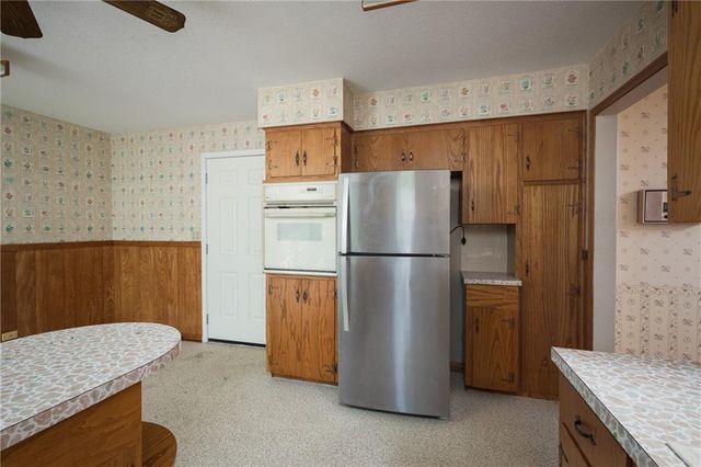 1602 NE 75th Terrace, Gladstone, MO 64118