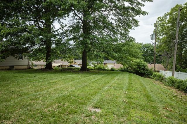 1602 NE 75th Terrace, Gladstone, MO 64118