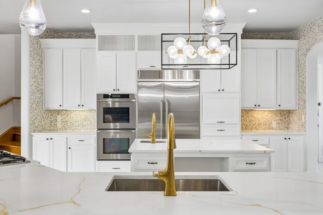 2215 Becky Lane, Cedar Hill, TX 75104