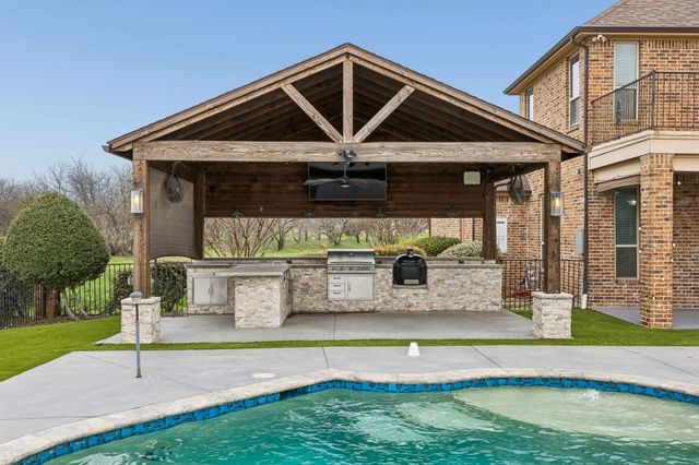 2215 Becky Lane, Cedar Hill, TX 75104