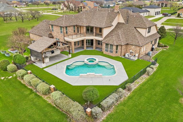 2215 Becky Lane, Cedar Hill, TX 75104