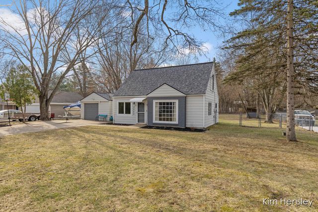 2240 4 Mile Road, Grand Rapids, MI 49525