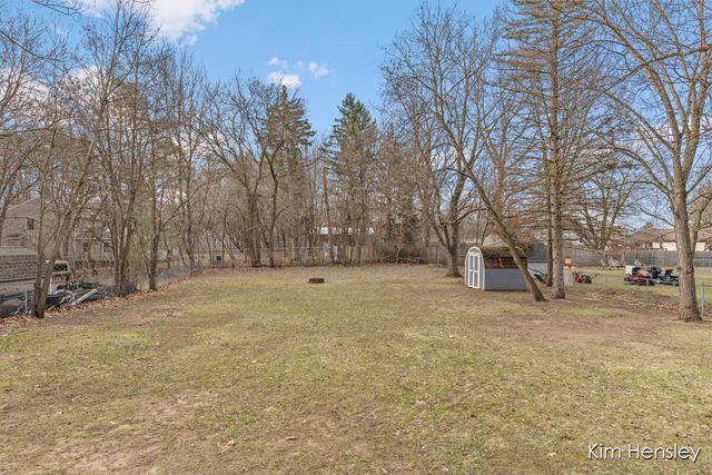 2240 4 Mile Road, Grand Rapids, MI 49525