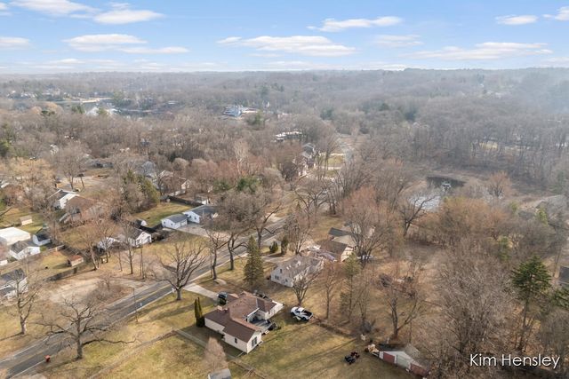 2240 4 Mile Road, Grand Rapids, MI 49525