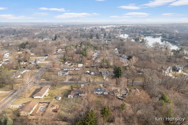 2240 4 Mile Road, Grand Rapids, MI 49525